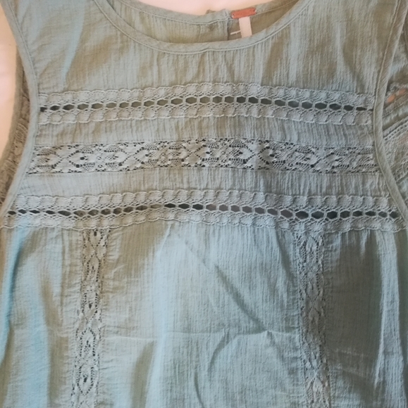Free People lace ruffle crop top - Picture 2 of 4